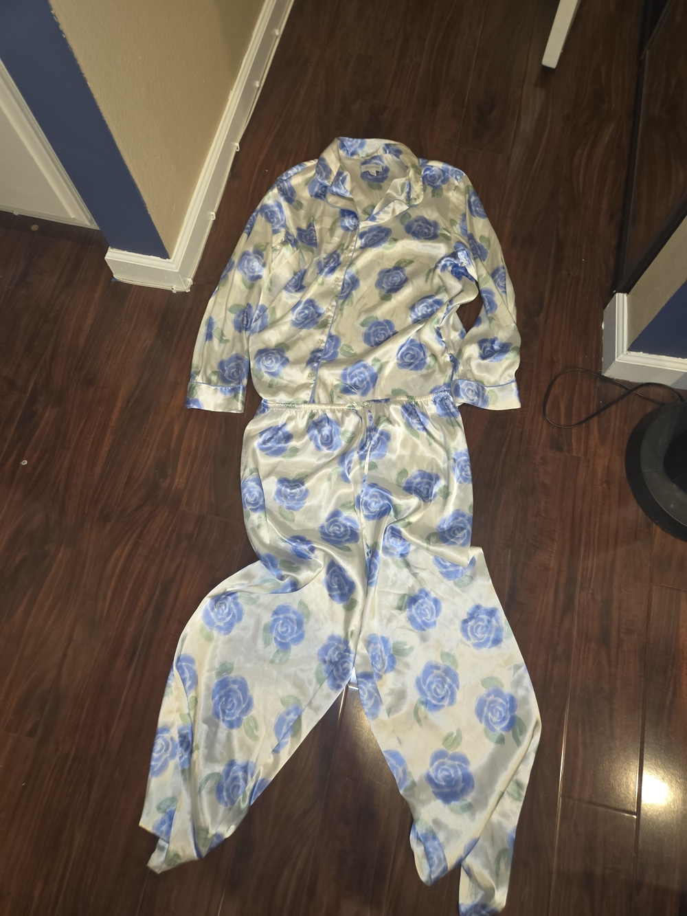 croft & barrow Blue Floral Satin Pajama Set - Picture 7 of 8